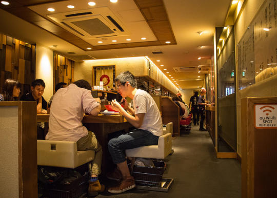 Diners at Ippudo