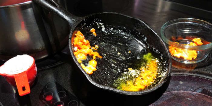 saute pepper and garlic