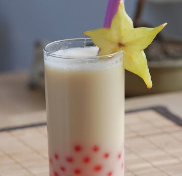 Green Tea-Coconut-Shake with Popping Boba