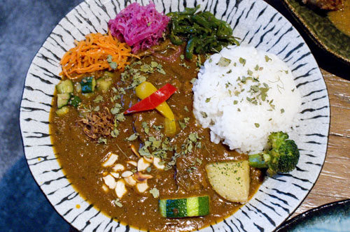 Mikazuki Curry Samurai: Shimo-Kitazawa- bento.com listing