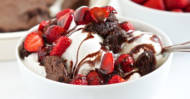 Strawberry Brownie Sundae