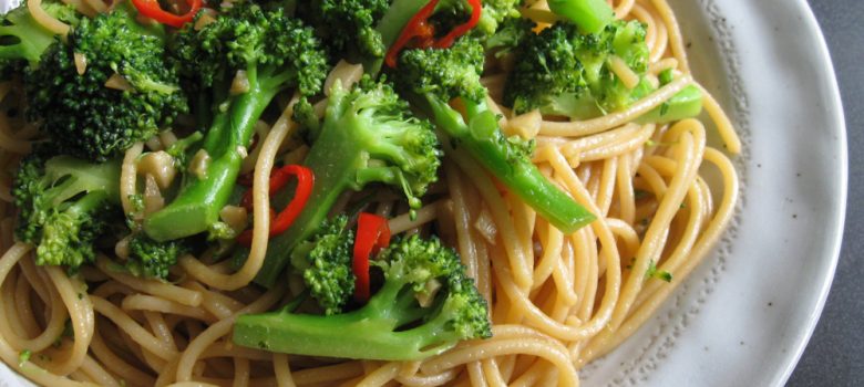 Garlic, Chilli & Soy Sauce Spaghetti with Broccoli – Hiroko's Recipes