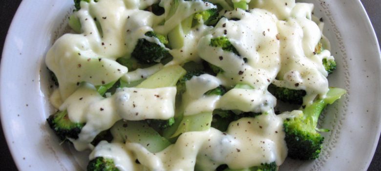 Pan-fried Broccoli with Cheesy Sauce – Hiroko's Recipes