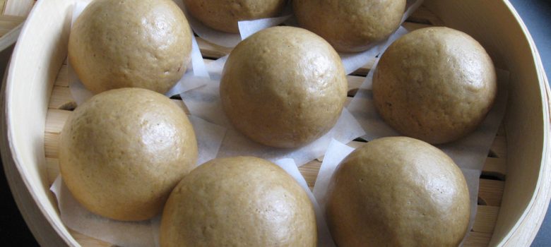 Steamed Azuki Stuffed Muscovado Cakes – Hiroko's Recipes
