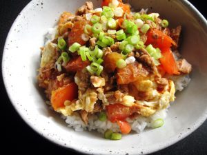 Tuna, Tomato & Egg Rice Bowl – Hiroko's Recipes