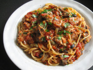 Spaghetti Puttanesca with Canned Kippers – Hiroko's Recipes