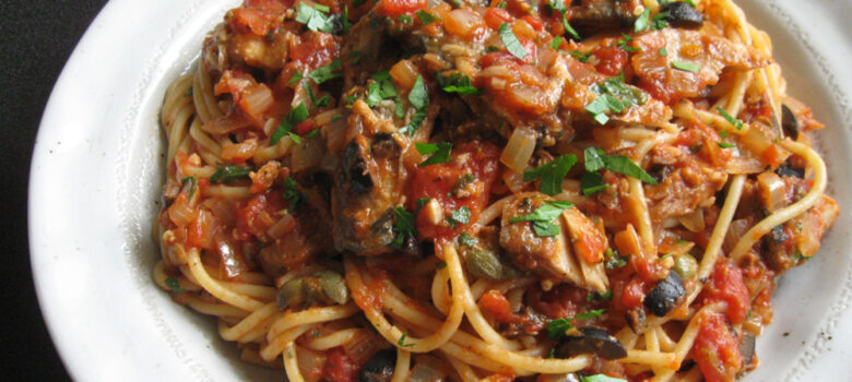 Spaghetti Puttanesca with Canned Kippers – Hiroko's Recipes