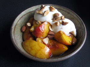 Peaches with Caramel Sauce – Hiroko's Recipes