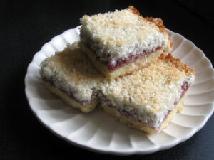 Jam Coconut Slice – Hiroko's Recipes