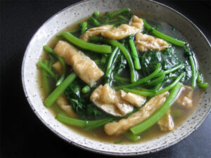 Simmered Edible Chrysanthemum & Abura-age – Hiroko's Recipes