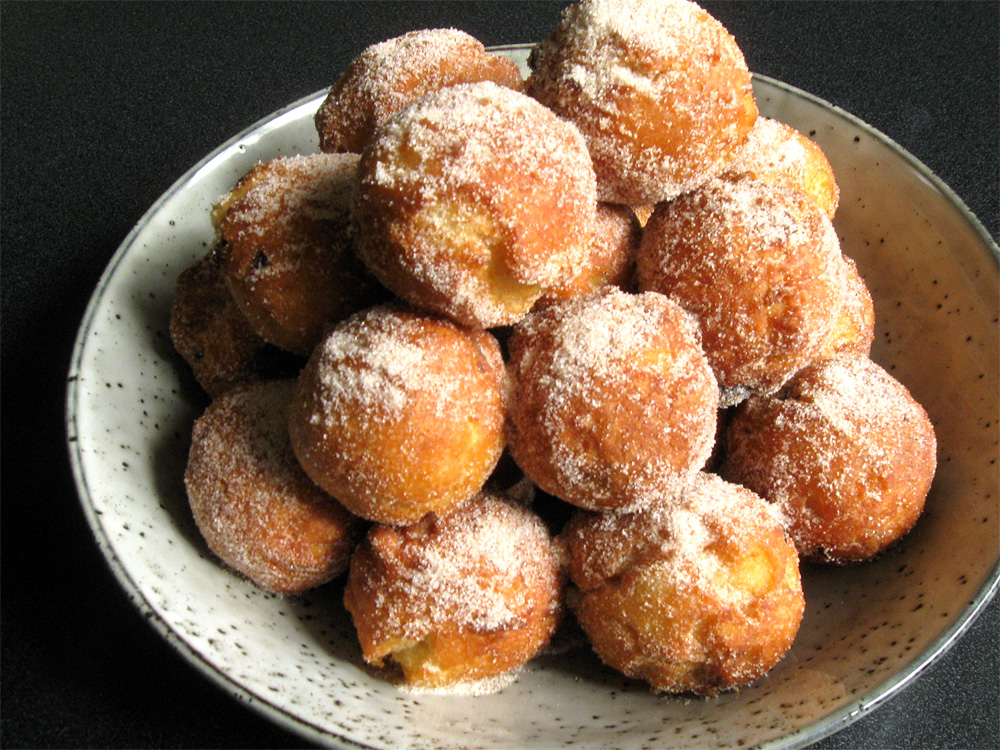 Apple Doughnuts – Hiroko's Recipes