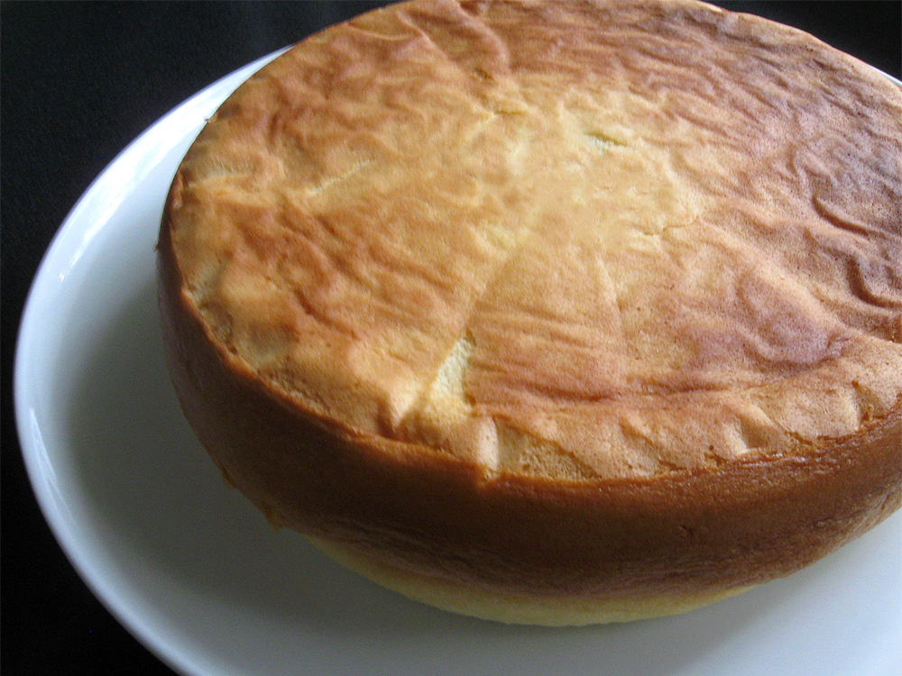 Rice Cooker Soufflé Sponge Cake – Hiroko's Recipes