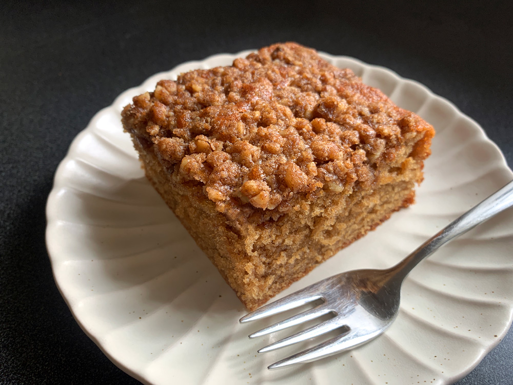 Coffee Cake with Walnut Cinnamon Crumble – Hiroko's Recipes