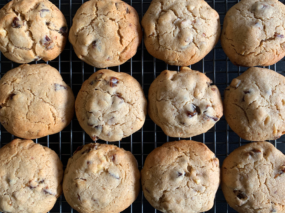 Dates & Walnuts Cookies – Hiroko's Recipes