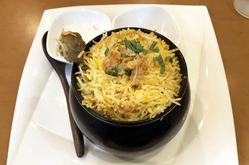 Curry Leaves: Kinshicho- bento.com listing