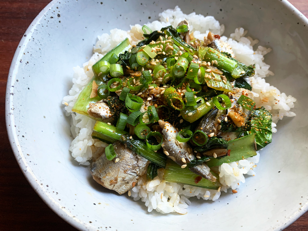Garlic Sardine & Choy Sum Rice Bowl – Hiroko's Recipes