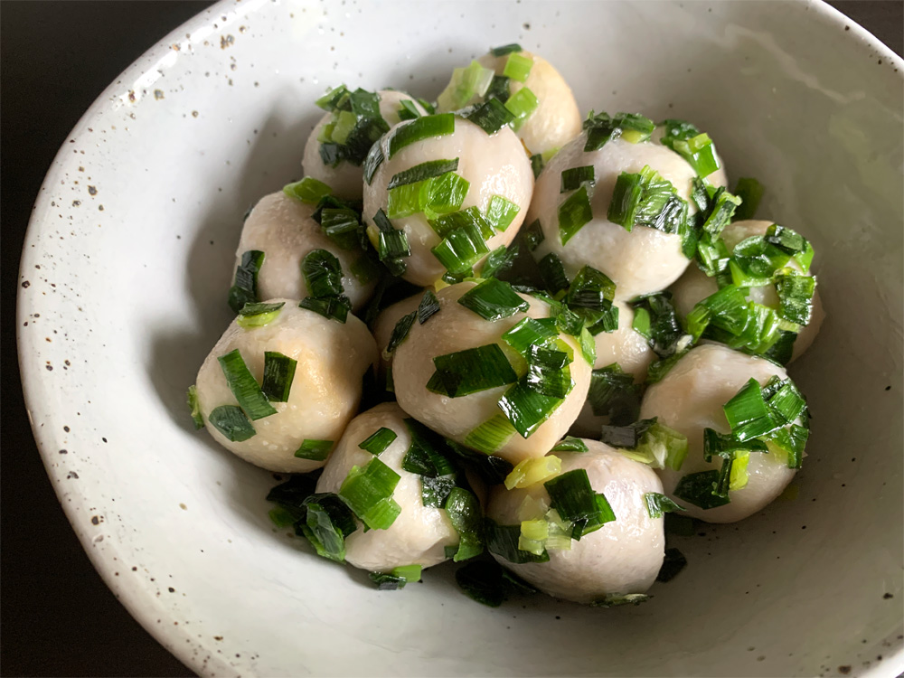Stir-fried Satoimo (Taro) & Spring Onion – Hiroko's Recipes