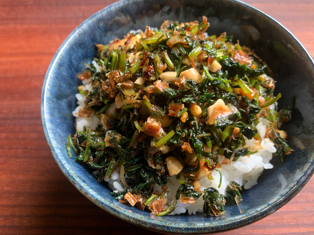 Stir-fried Coriander & Katsuobushi (Bonito Flakes) – Hiroko's Recipes