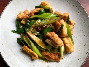 Stir-fried Spring Onion & Abura-age (Fried Thin Tofu) – Hiroko's Recipes