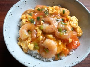 Tomato, Prawn & Egg Rice Bowl – Hiroko's Recipes