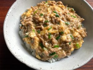 Pork Mince & Egg Rice Bowl – Hiroko's Recipes