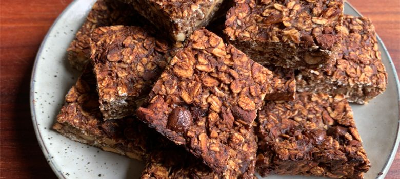 Dates, Cocoa & Oats Slice – Hiroko's Recipes